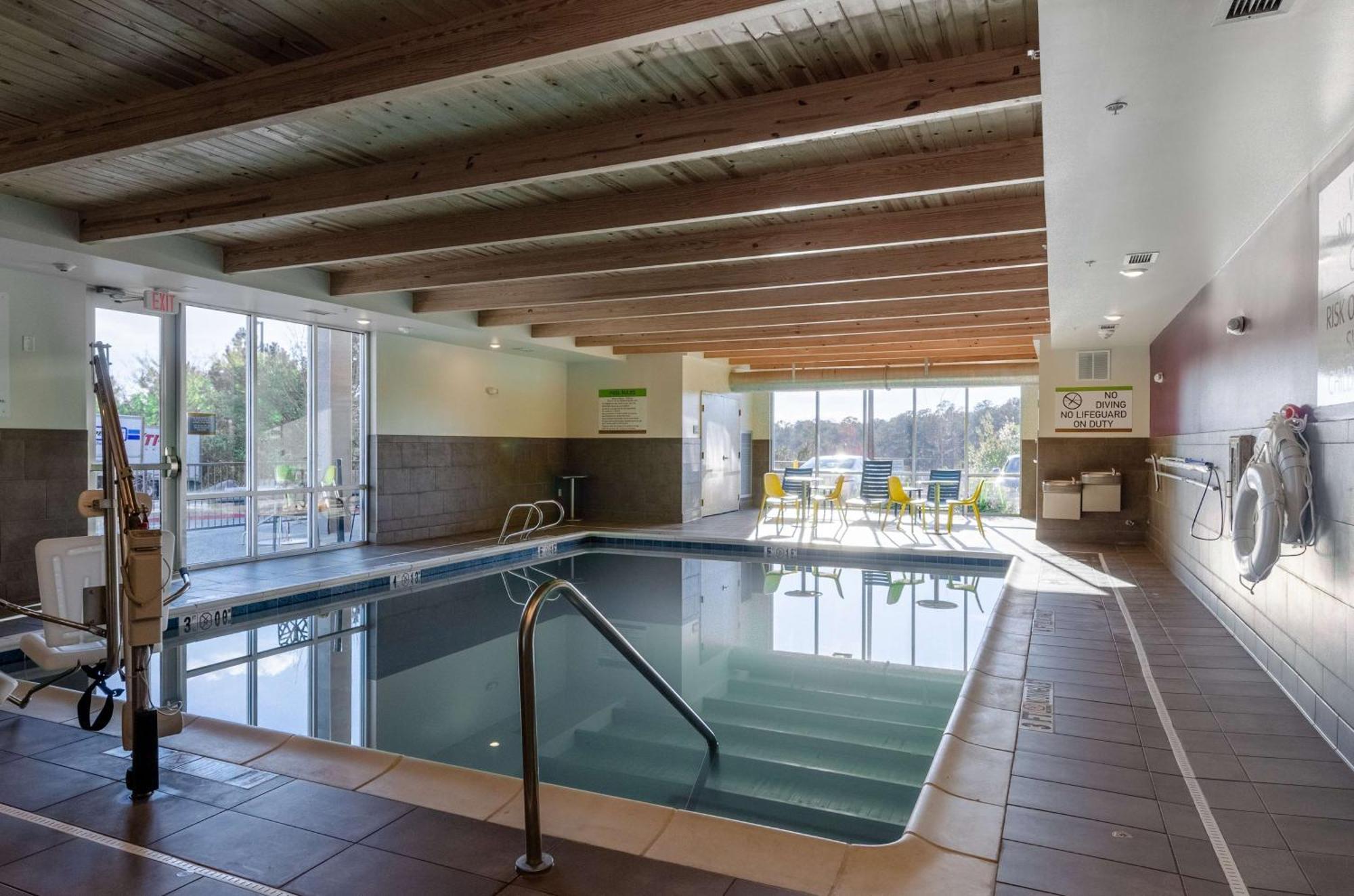 Hotel Home2 By Hilton Camp Creek Parkway, Ga 3*